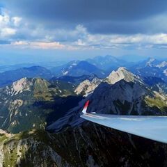 Flugwegposition um 13:41:33: Aufgenommen in der Nähe von Žirovnica, Slowenien in 2519 Meter
